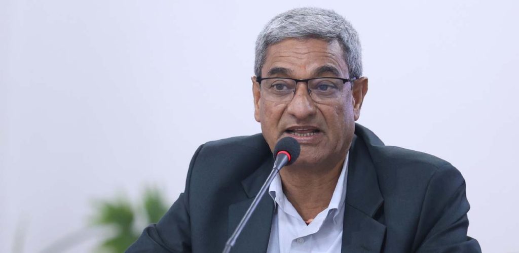 राजीनामा नदिने गृहमन्त्रीको अडान