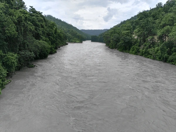 को हुन भेरी नदीमा हाम फाल्ने ६० वर्षीय पुरुष ?