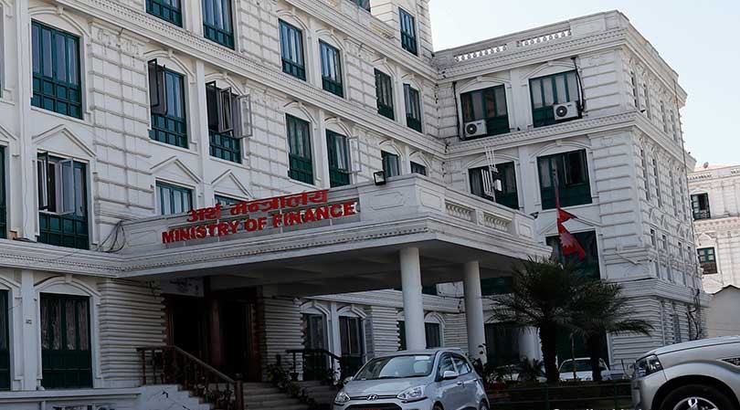 अर्थ मन्त्रालयले एकसाथ गर्‍यो ३० उपसचिवको सरुवा (सुची सहित)