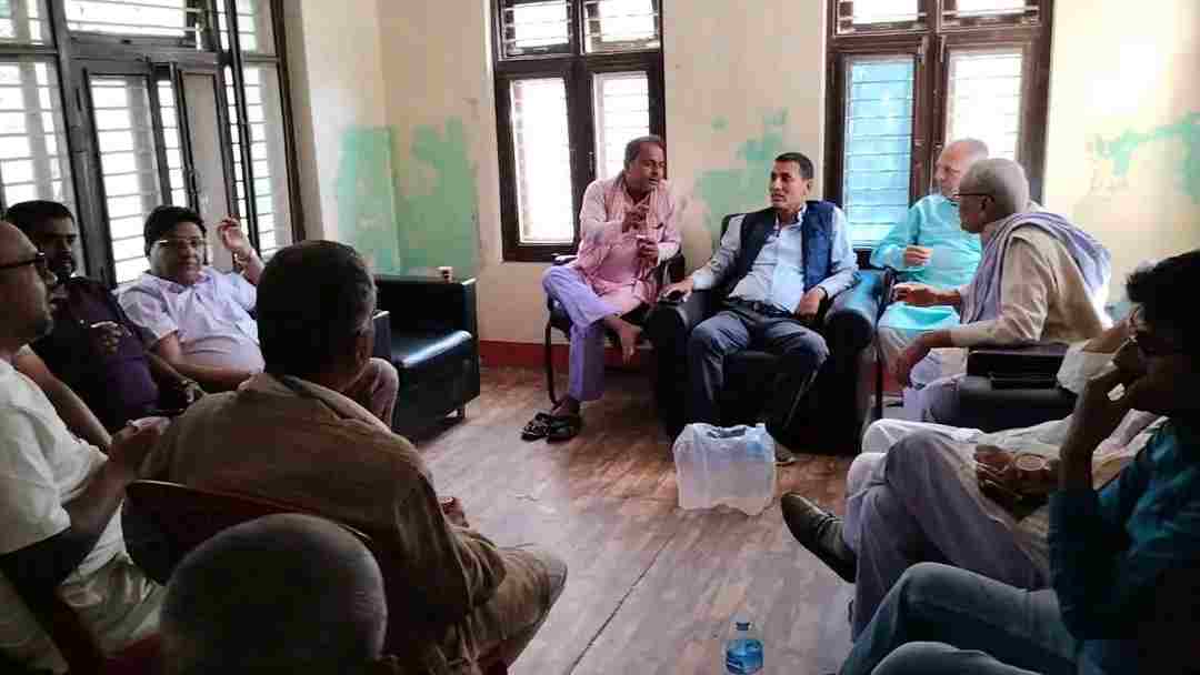 भारतीय नम्बर प्लेटका सवारी रोक्ने निर्णयप्रति सर्लाहीका दलको विरोध