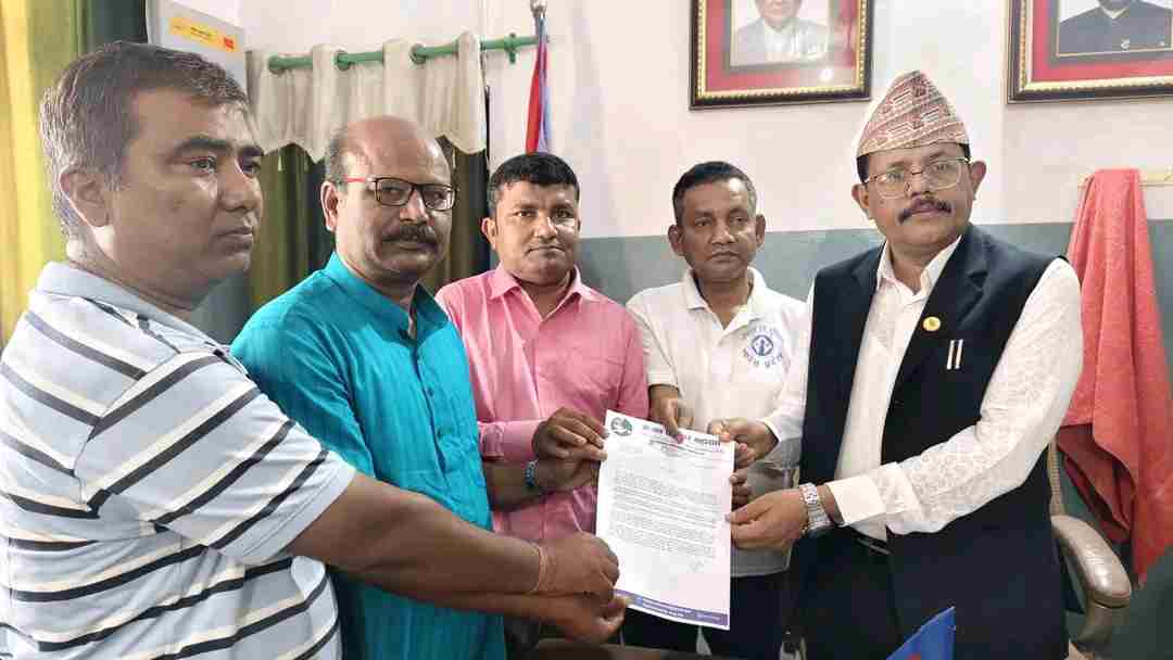 धनुषामा पत्रकार महासंघको ज्ञापनपत्र: सरकारी विज्ञापन नीतिको विरोध