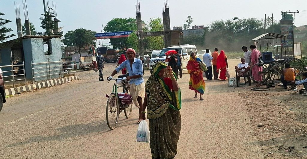 सिमा नाकाबाट ल्याउन पाउने रकम १०० लाई बढाएर ५०० पुरयाईयो