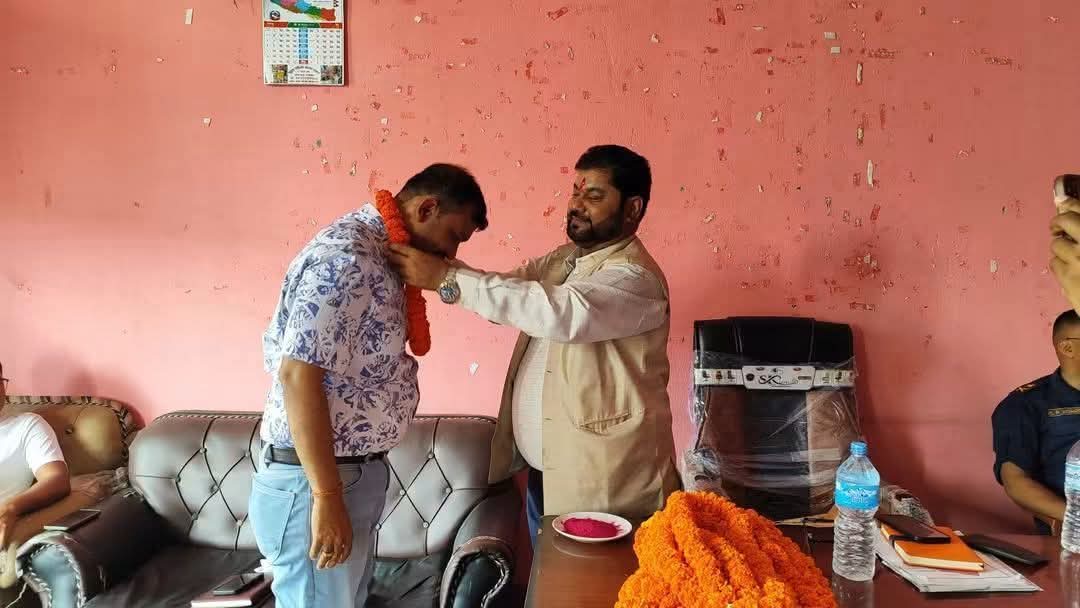 गरुडा नगरपालिकामा सेवा प्रवाह थप प्रभावकारी हुने अपेक्षा, प्रमुख प्रशासकीय अधिकृत नाथु शाहलाई स्वागत